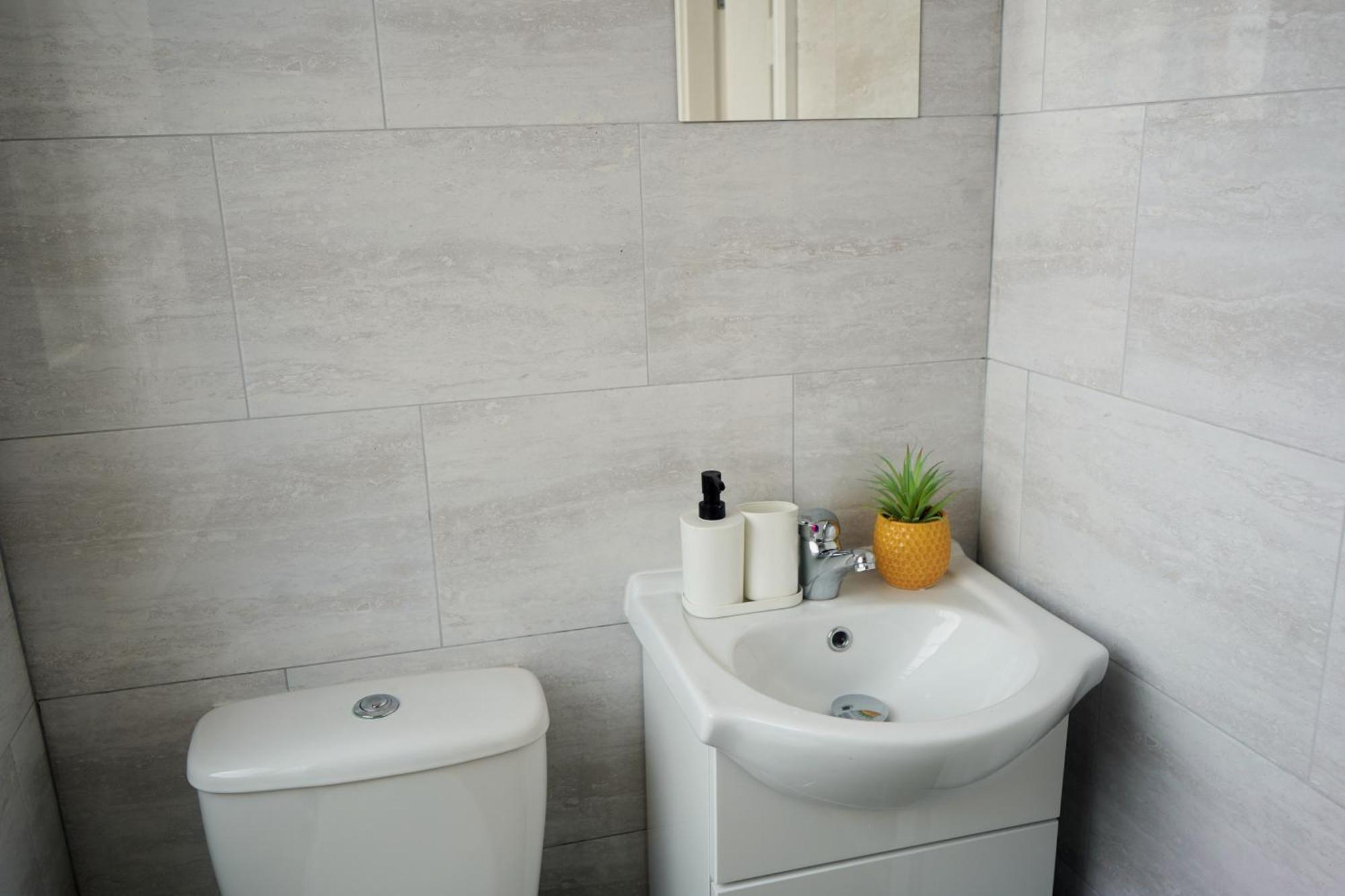 Bright And Spacious Studio In Central Birmingam Exterior foto
